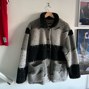 Vintage fleece button up jacket 🌙